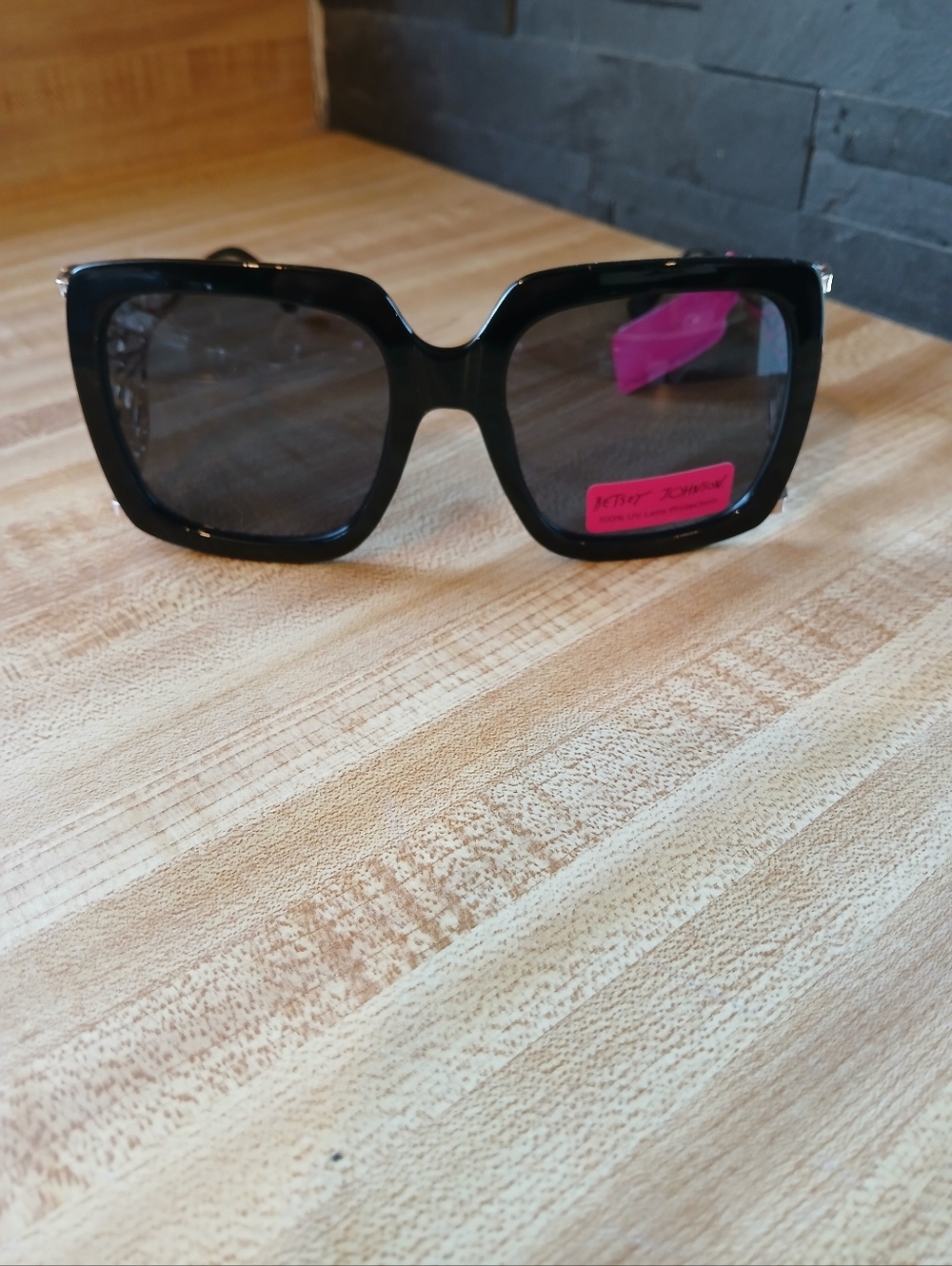 Betsey Johnson NWT Oversized Sunglasses